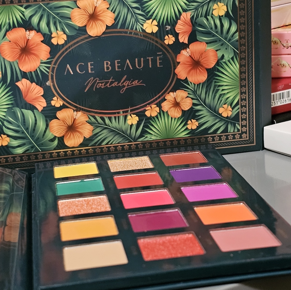 Ace Beaute Nostalgia Palette